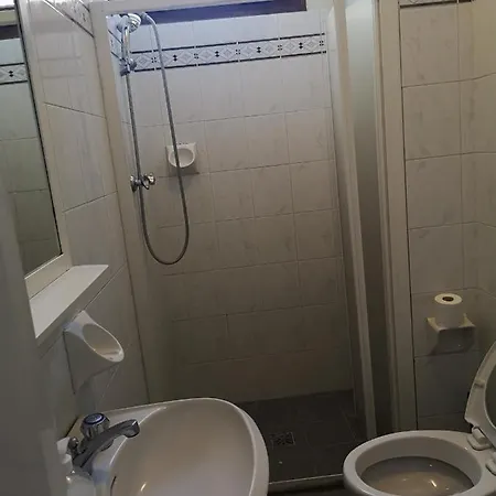 Bed & Breakfast Station