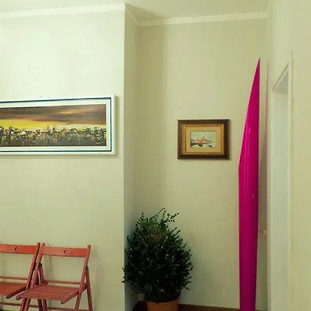 Station Oda ve Kahvaltı Floransa